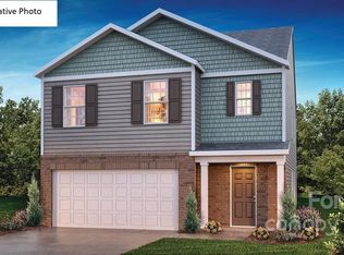 8108 Clairwood Dr, Charlotte, NC 28269