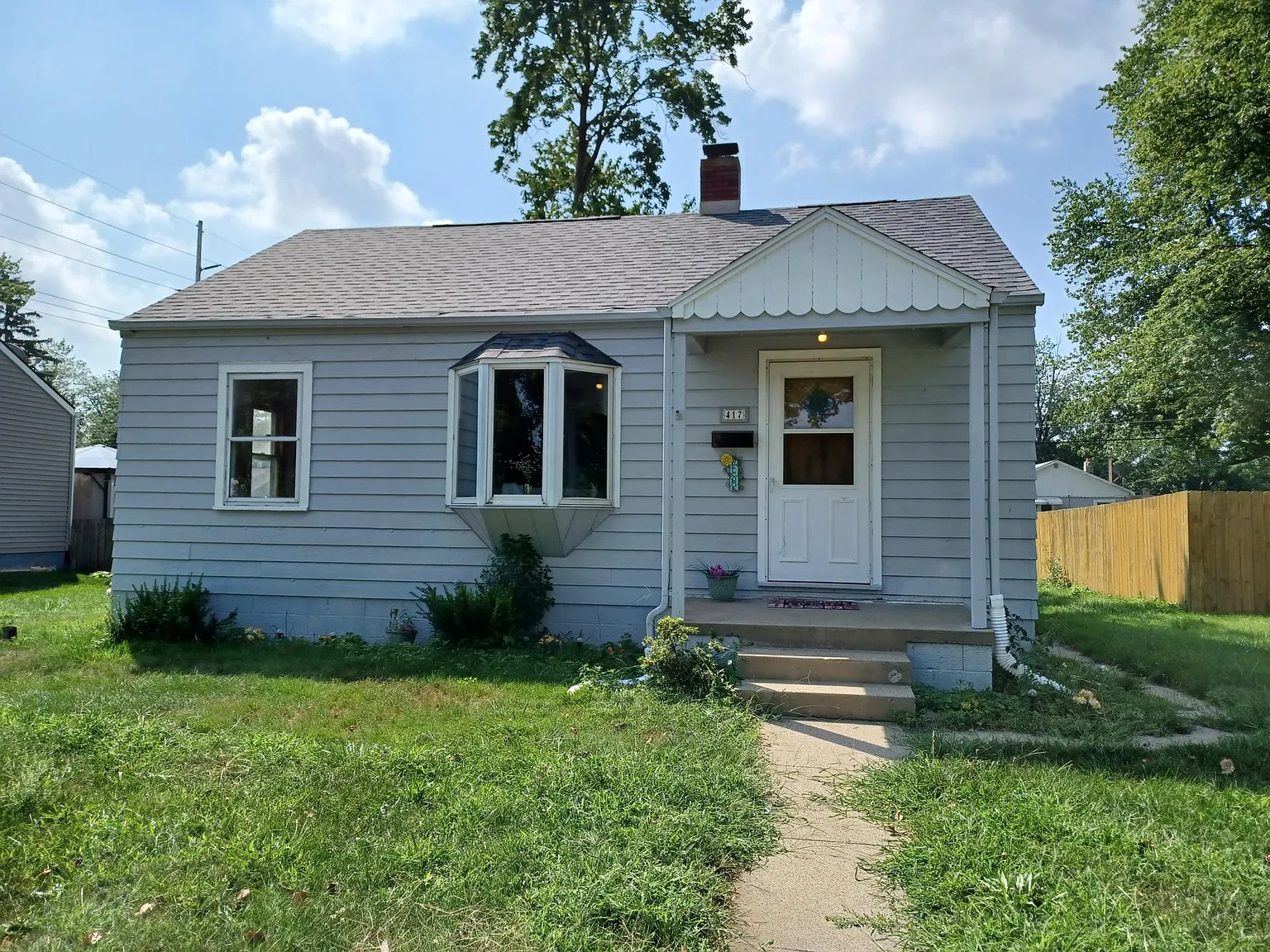417 E Barker Ave photo 1