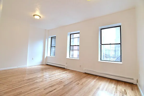 Rented by Manhattan Spaces | media 22