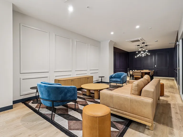 7 West 7th Apartments — Photo 33