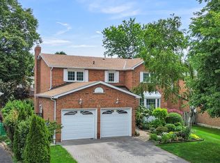 13 Oakington Pl, Mississauga, ON L5N 3V9
