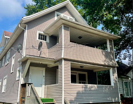 2nd image of 250 Oakdale Ave APT 3