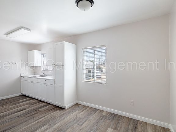 4th image of 1013 Grace St #D