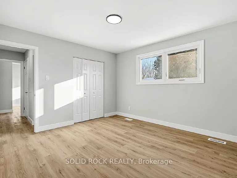 2158 Fillmore Cres — Photo 14