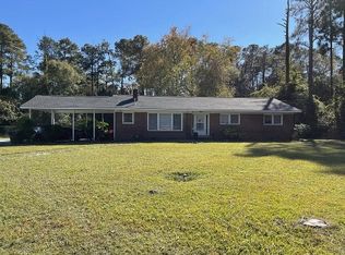 212 S Edgewood Dr, Statesboro, GA 30458