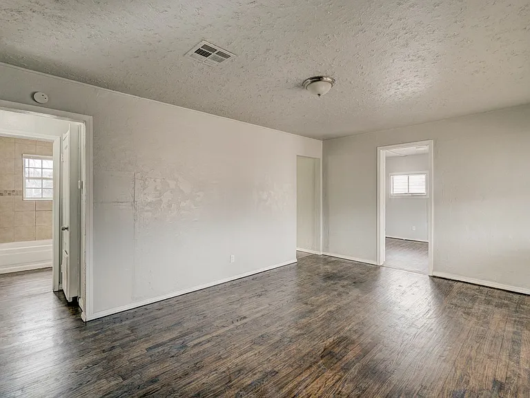 3900 Mallard Dr — Photo 9