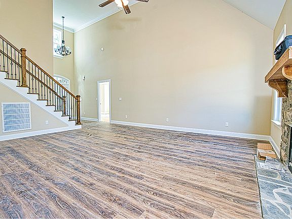 3rd image of 245 Arsenal Dr