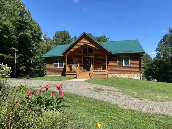 121 Riverwalk Trl, Galax, VA 24333