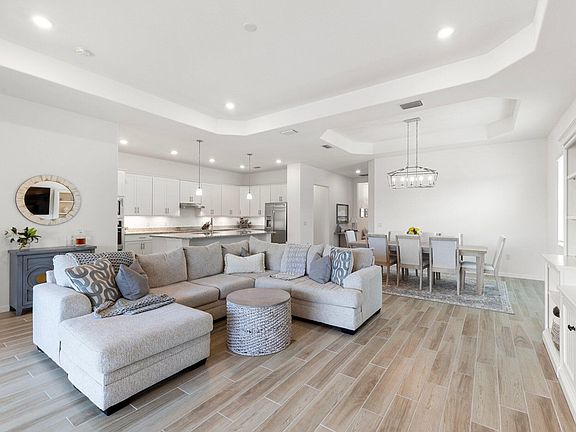 4th image of 14756 Cherry Blossom Way