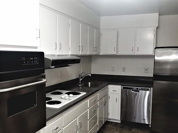 2nd image of 5 Andrew Dr