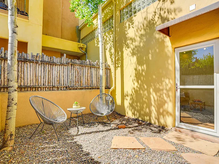 812 Calle Saragosa #B — Photo 21