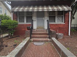 242 S Cook Ave, Trenton, NJ 08629
