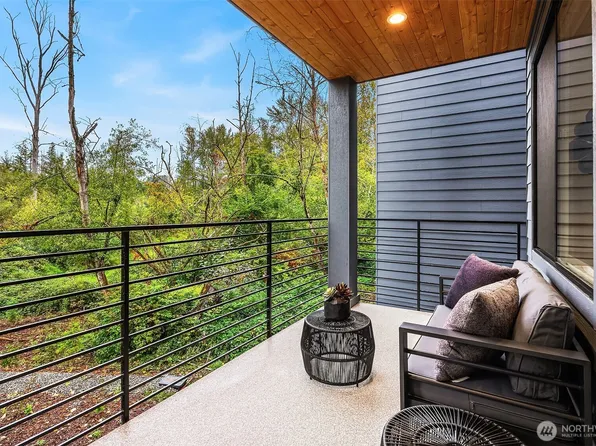 14870 Site 5 NE 2nd Court, Bellevue, WA 98007