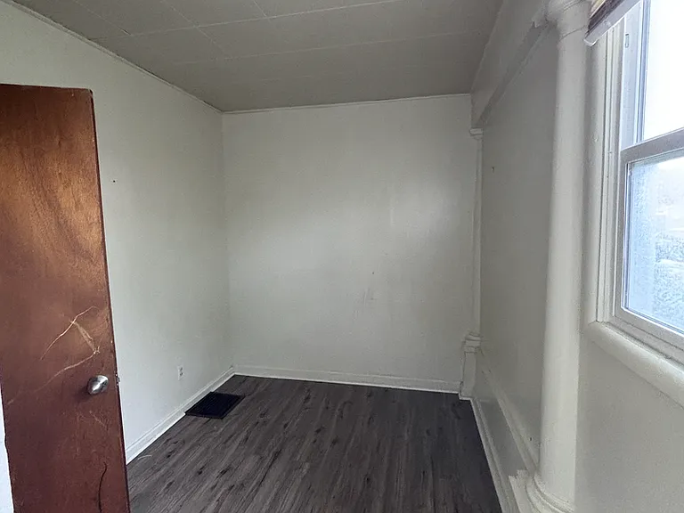 241 N Hayes Ave — Photo 19