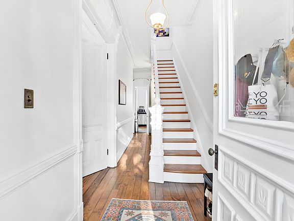 3rd image of 311 Stuyvesant Ave #2