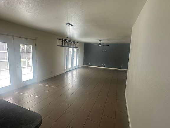 4th image of 3827 W Prospect Ave