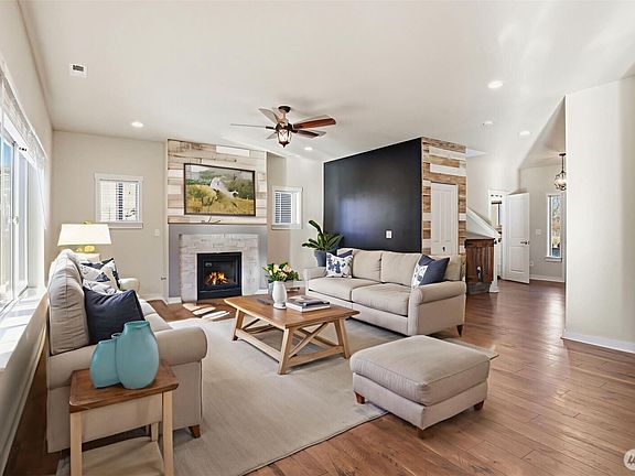 4th image of 1475 Couls Avenue