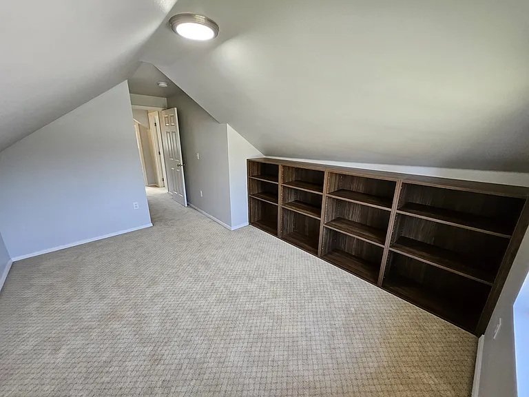Upstairs Bedroom 2