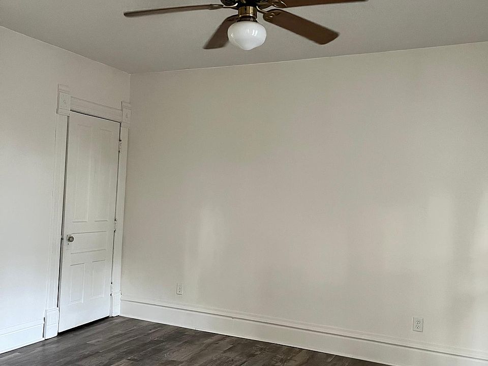 2nd image of 107 6th Ave #2