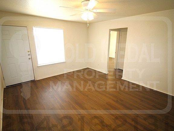 3rd image of 2807 Leroy Cir APT C