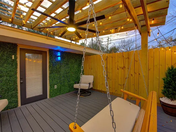 3201 Westridge St #A, Houston, TX 77025