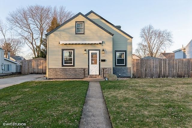 1st image of 3100 W 114th St