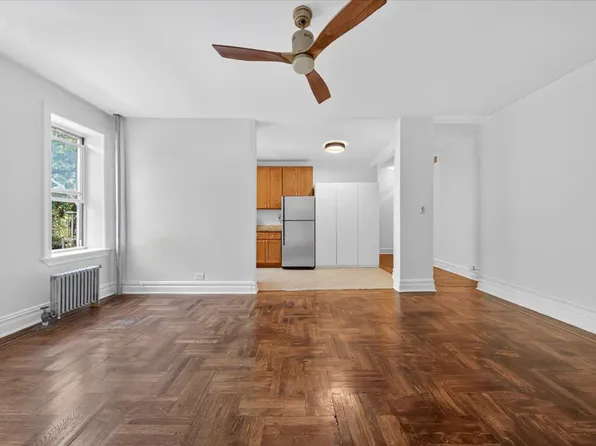 811 Walton Avenue image 4 of 15