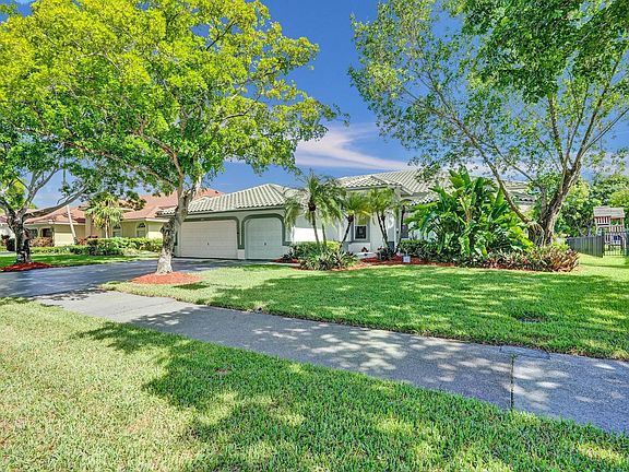 4th image of 4863 Kensington Circle