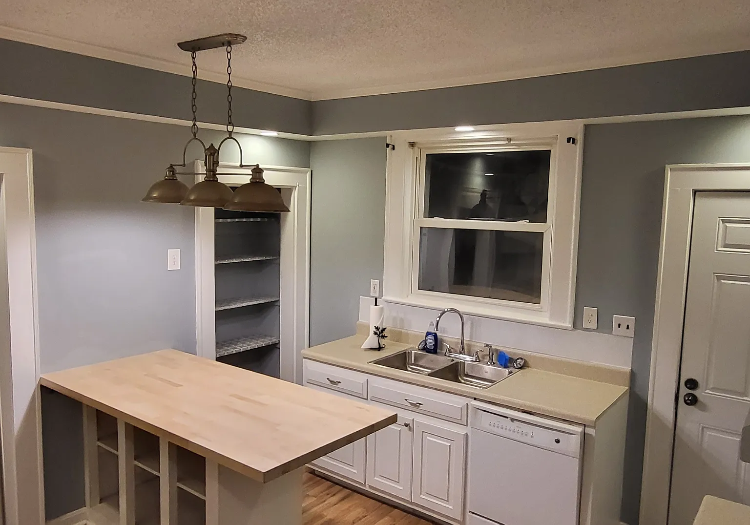 1 bed, 1.5 bath, $605 — Photo 1
