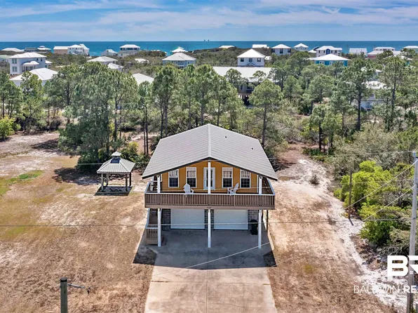 6782 Palmetto Dr, Gulf Shores, AL 36542