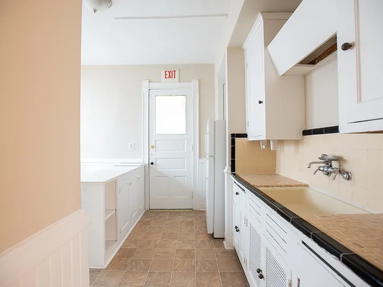 2728 N Murray Ave — Photo 15