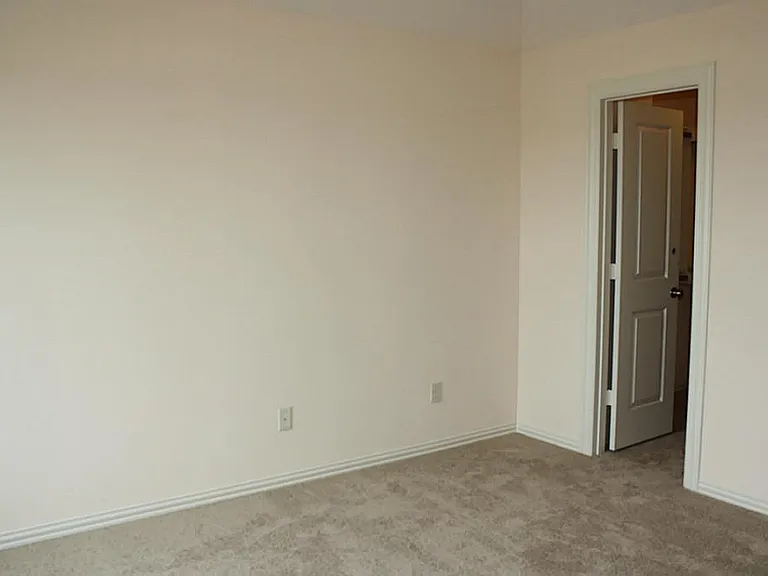 2046 Palm Forest Ln — Photo 22