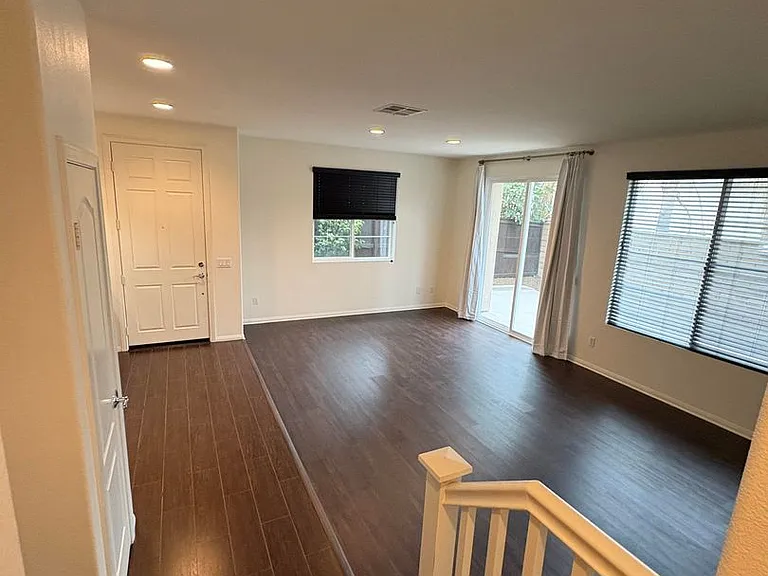 2122 Cantata Dr — Photo 8