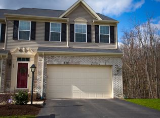 98 Kensington Dr, Pittsburgh, PA