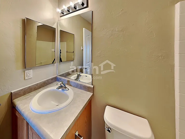 742 W Emerald Key Dr — Photo 14