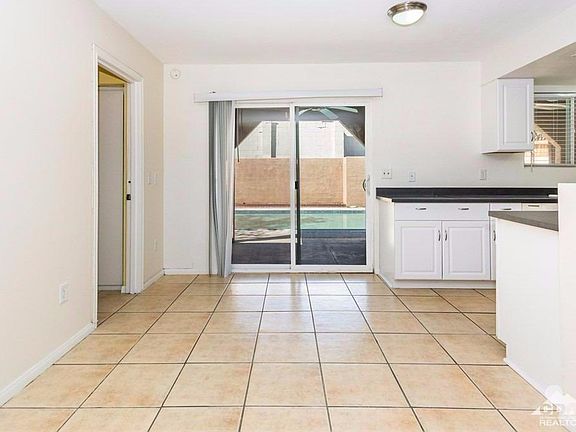 5th image of 54265 Avenida Alvarado