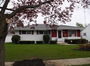 2251 Linden Ave, Waukegan, IL 60087