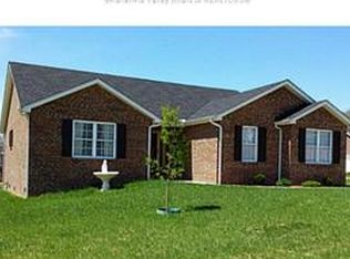 13 Mayfair Dr, Hurricane, WV 25526