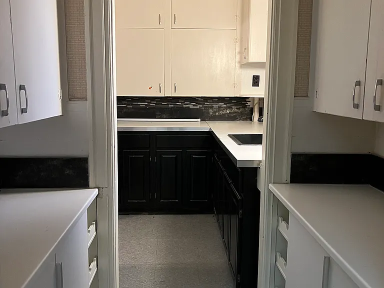 128 Trenton St — Photo 1