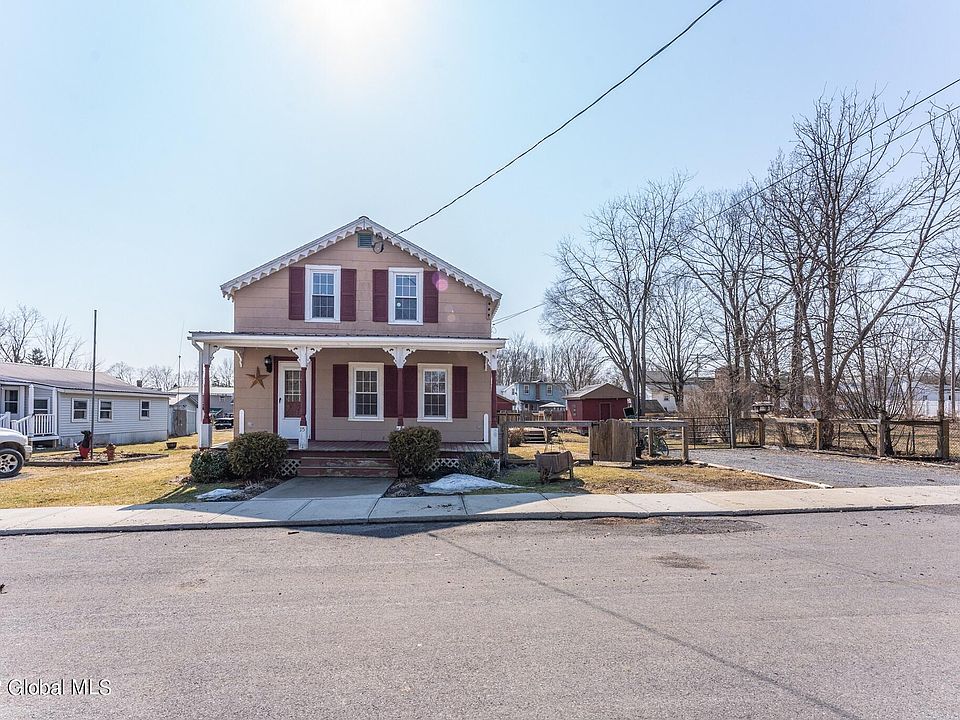 1st image of 15 Pond St