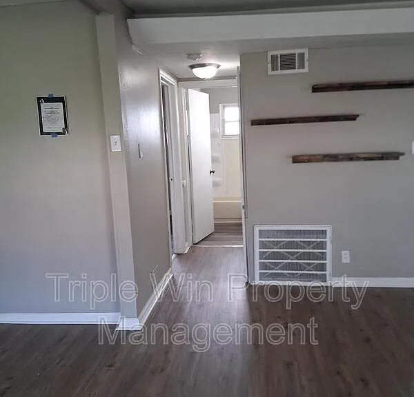 468 June Dr — Photo 8