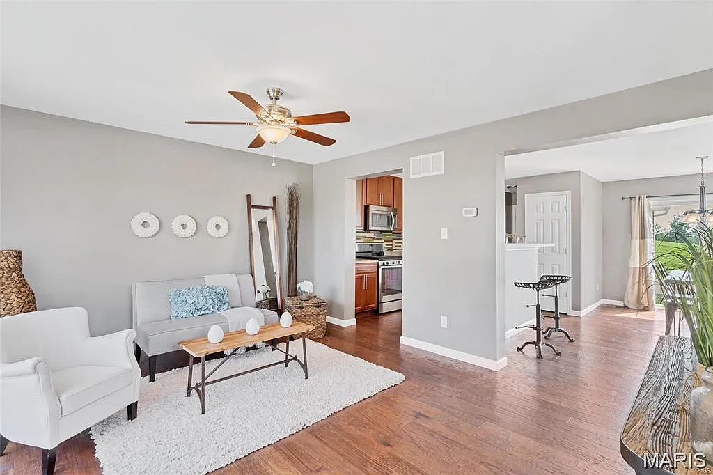 2 bed, 2.5 bath, 1222 sqft, $2,000 — Photo 4