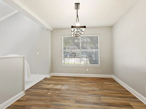 3rd image of 1713 Timber Ridge Dr