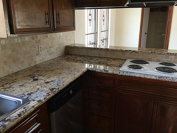 4th image of 15110 Via Verde Dr
