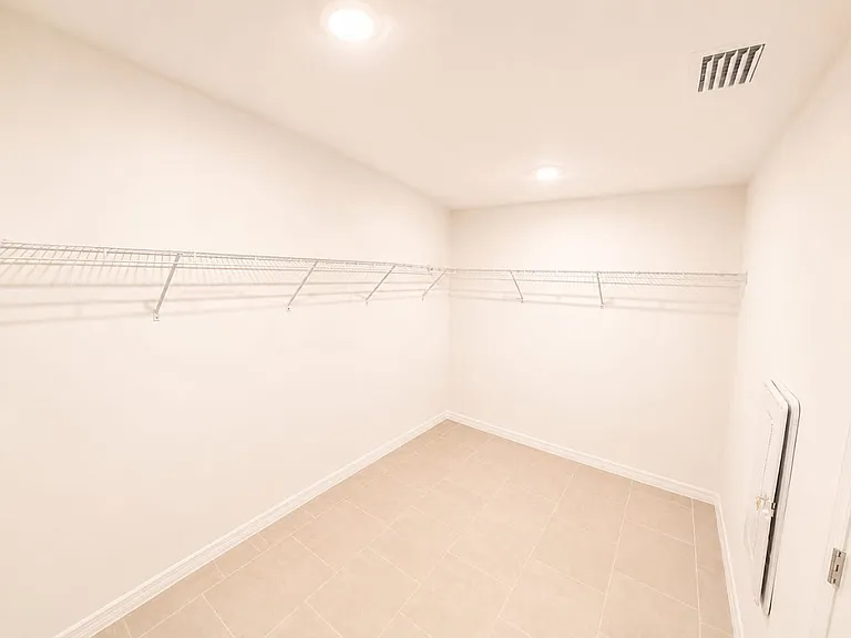17240 Cantu Ct — Photo 48