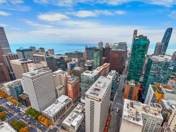 535 N Michigan Ave APT 801, Chicago, IL 60611