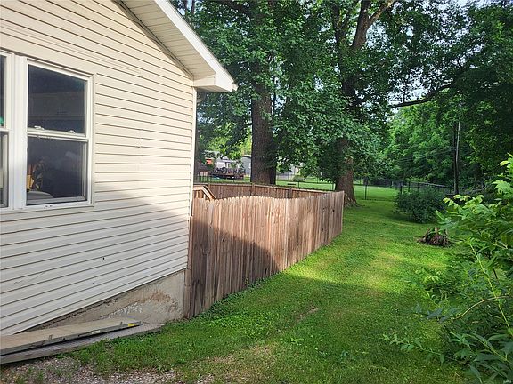 5th image of 2323 W Cape Rock Dr