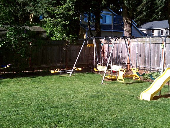 5th image of 10419 NE 97th St