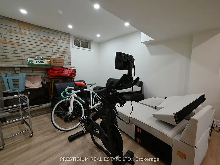 1412 Islington Ave #BASEMENT — Photo 11