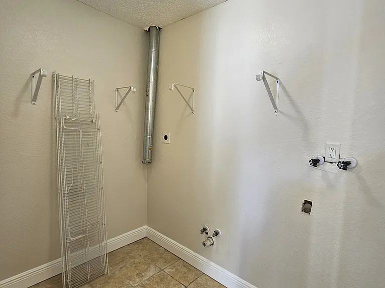 5228 32nd St E #B — Photo 12